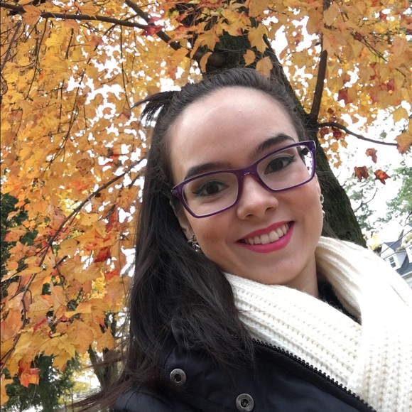 Meet your Posher, Thais - Picture 1 of 1